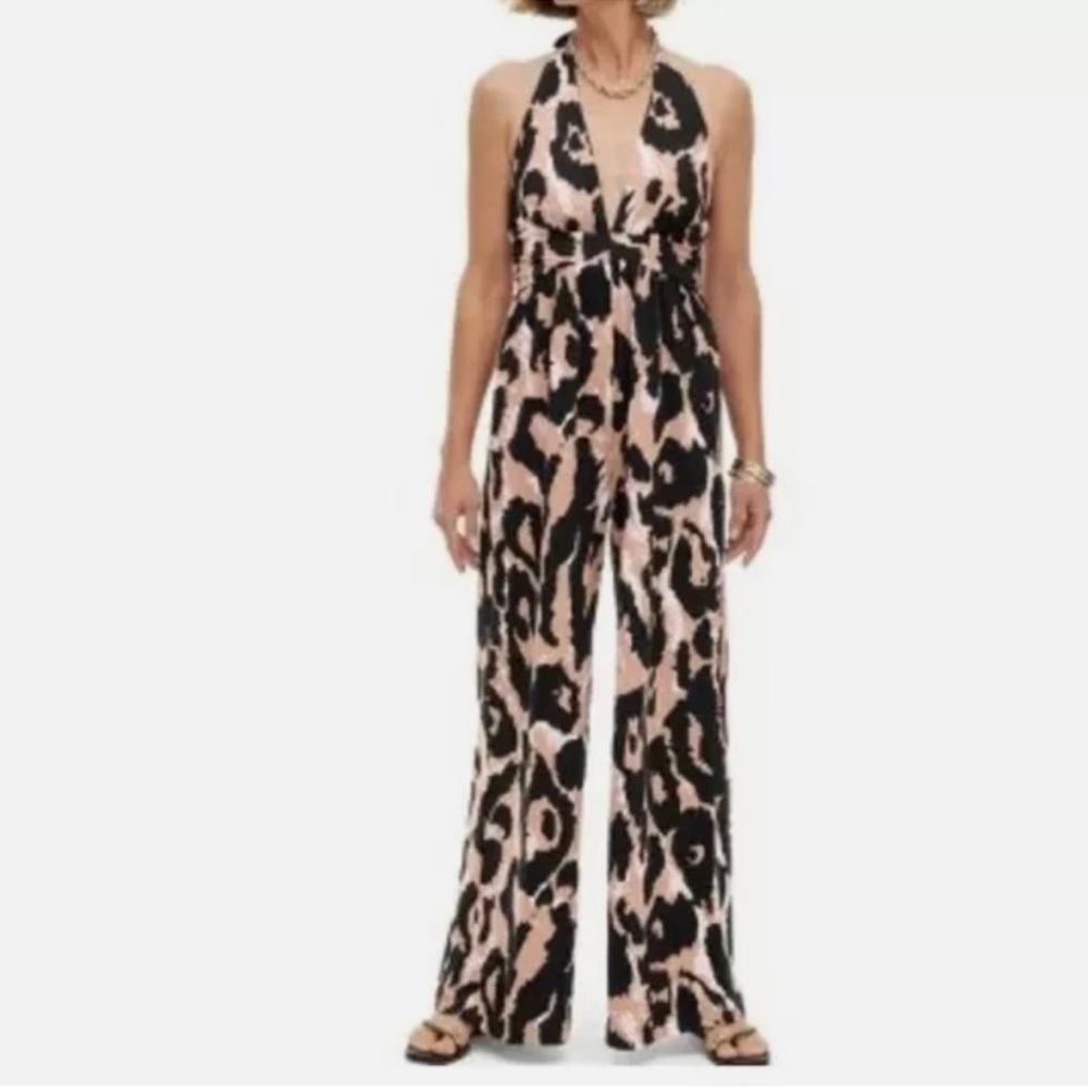 Elegant Leopard Print Jumpsuit - Picture 2 of 10